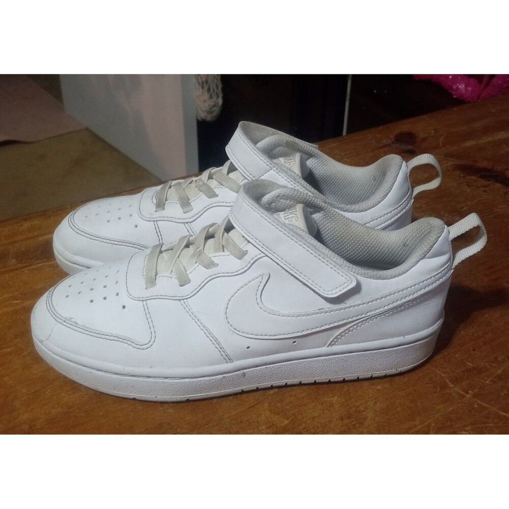 Youth Size 2Y Court Borough Low Recraft in Triple White